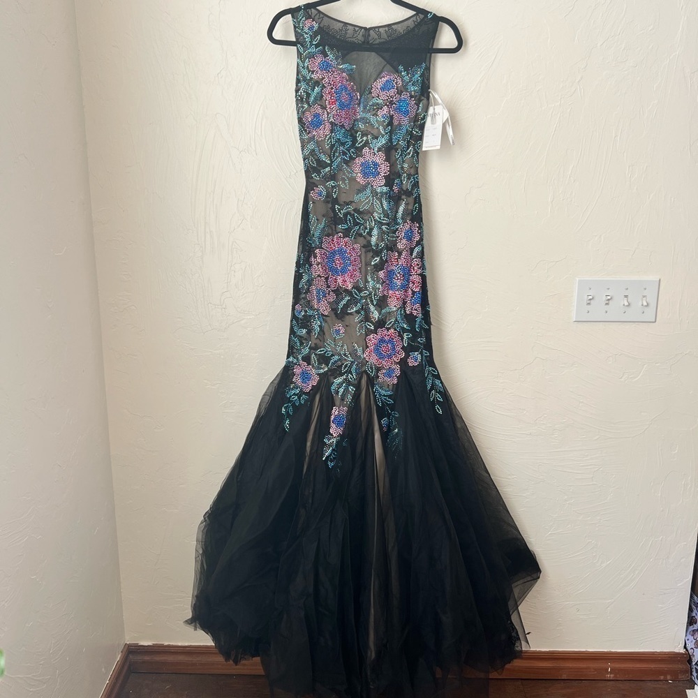 NWT Vienna black rhinestone floral mermaid prom dress size 2
